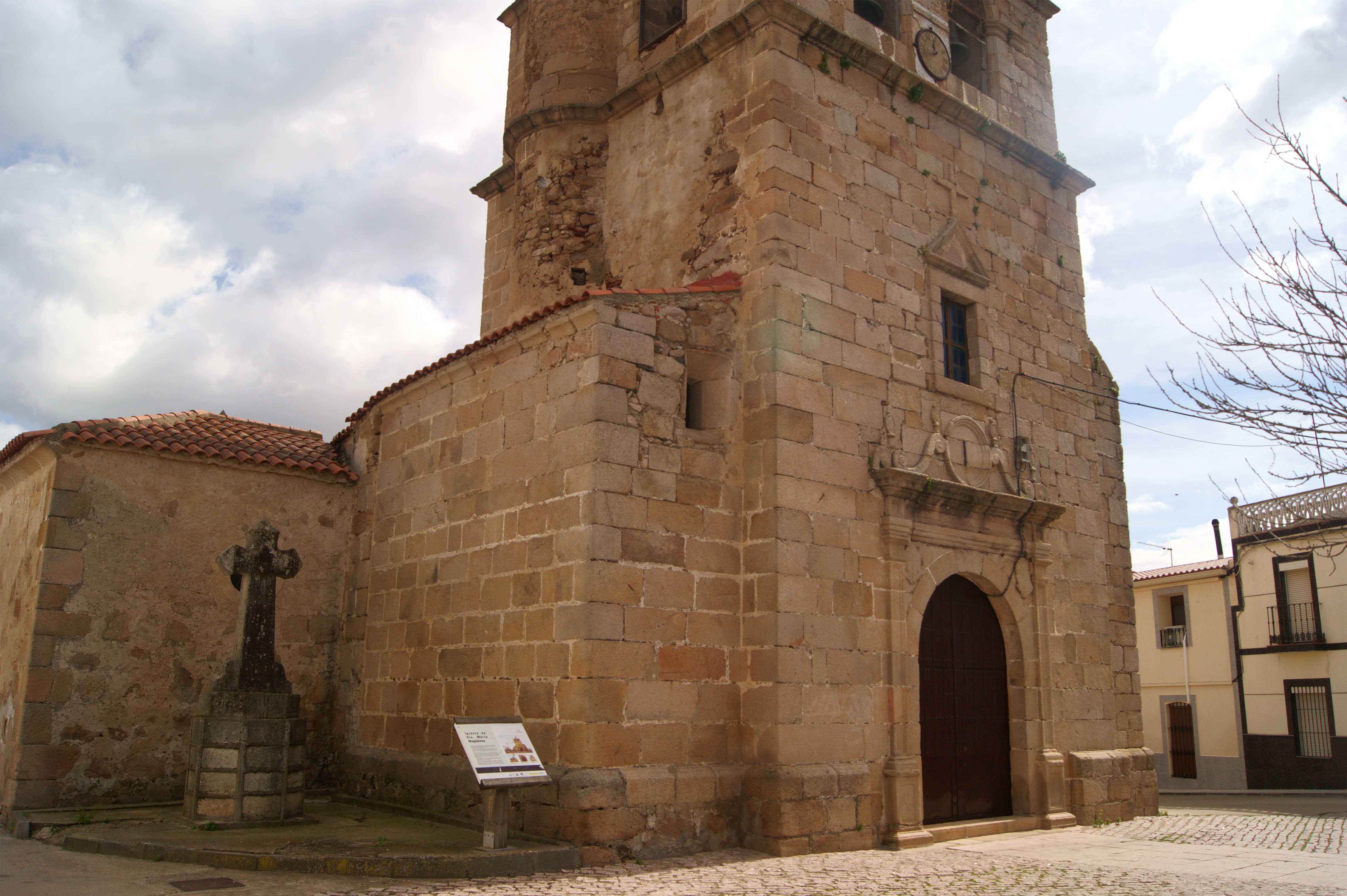 Base Iglesia parroquial de Santa María Magdalena